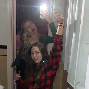 Meet your Posher, Avery